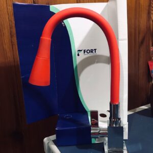 Torneira Safira Bancada Bica Móvel Quadrada Tubo Silicone Red 1/2 C70 8693 | Fort Metais